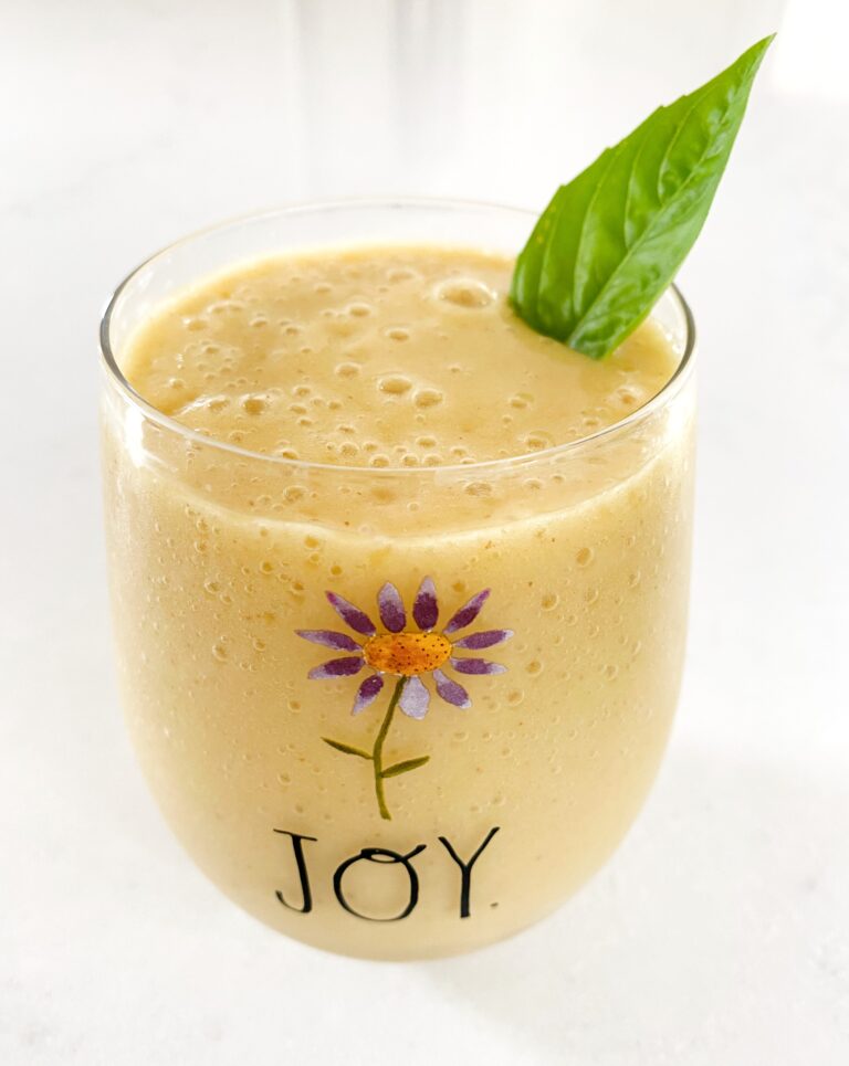 Banana Mango Basil smoothie
